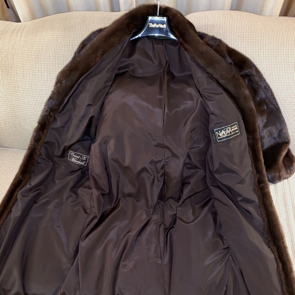 Beautiful mink coat $900 or best offer. - Picture 3 of 8